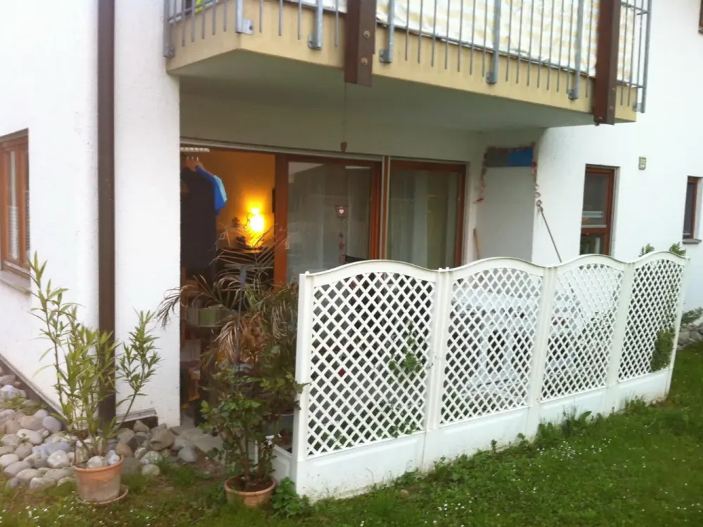 Bright Single or Couple Apartment (2-Room Flat) incl. Underground Parking Space in Meersburg