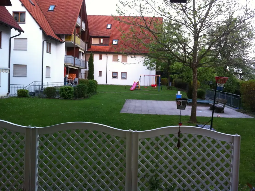 Bright Single or Couple Apartment (2-Room Flat) incl. Underground Parking Space in Meersburg