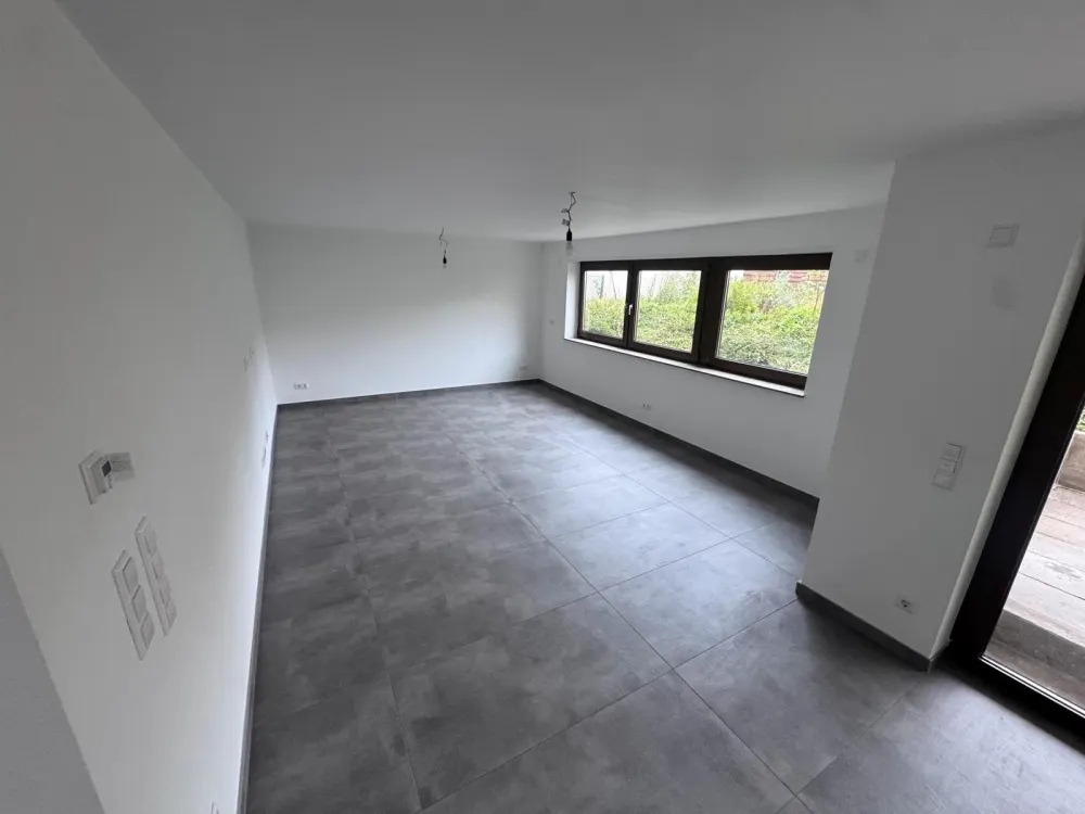 Kernsaniert Moderne 2,5-Zimmer-UG-Wohnung in Leonberg