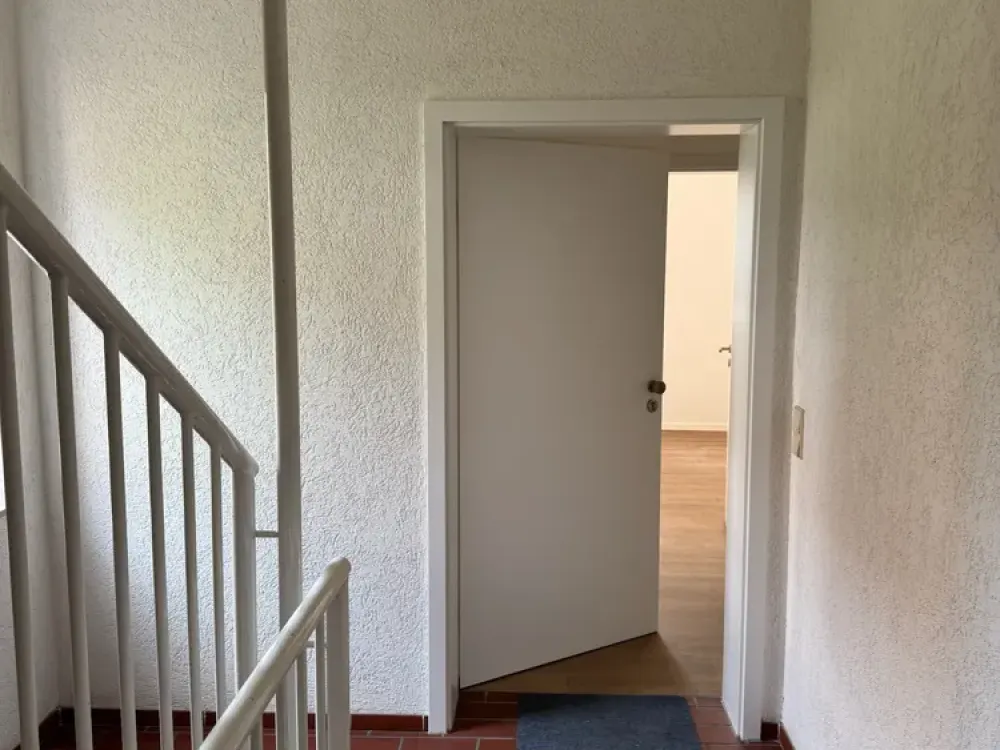 Upscale Quiet 2-Room Apartment with Spacious Terrace after Core Renovation in 2025