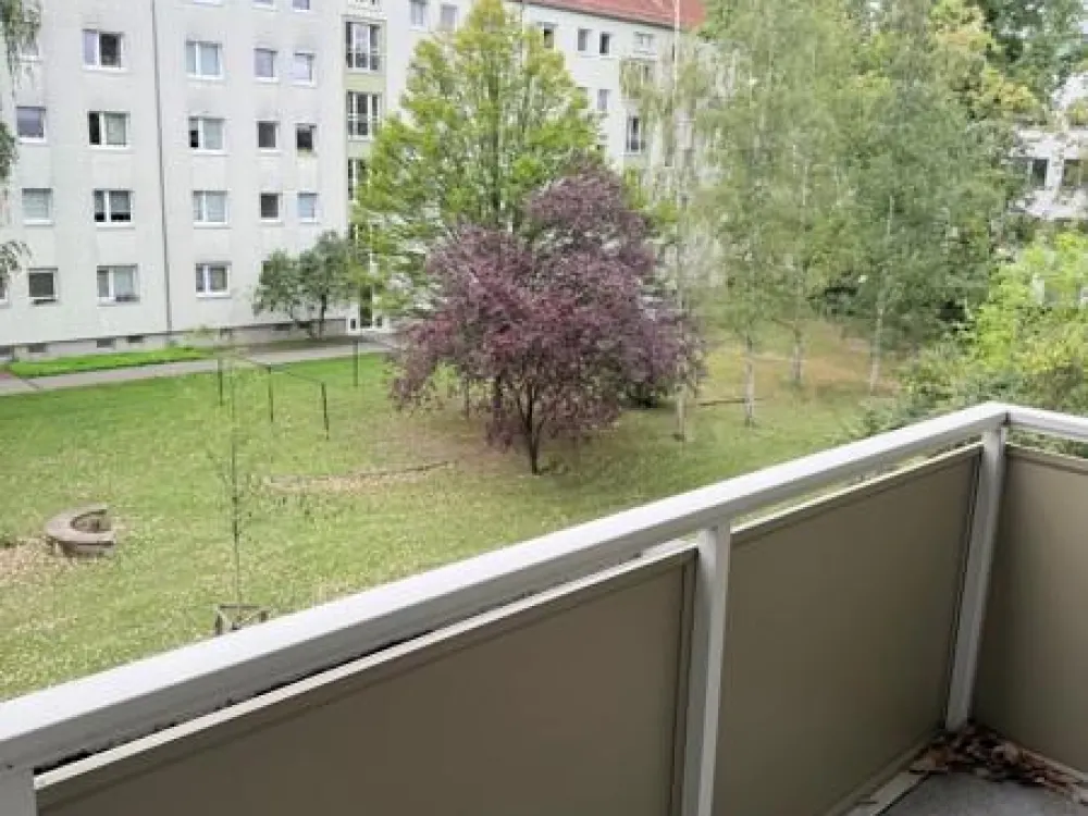 Wohnen mit Wohlfühlfaktor, zentrale 2-Raumwohnung mit Balkon und viel Tageslicht