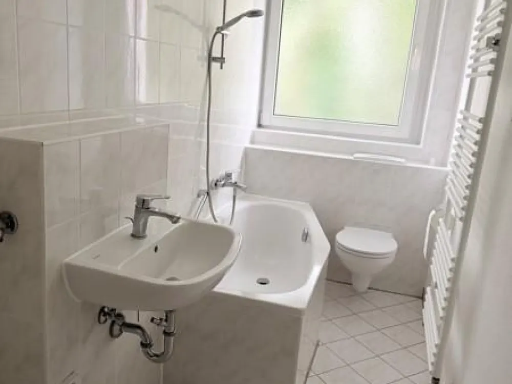 Wohnen mit Wohlfühlfaktor, zentrale 2-Raumwohnung mit Balkon und viel Tageslicht