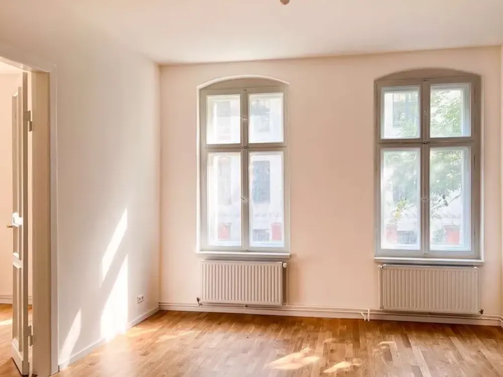 Modernisierte 4 Zimmer Altbauwohnung mit EBK am Schloss Charlottenburg