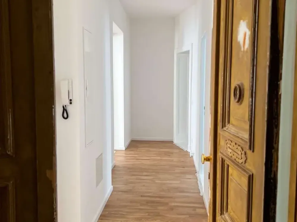 Modernisierte 4 Zimmer Altbauwohnung mit EBK am Schloss Charlottenburg
