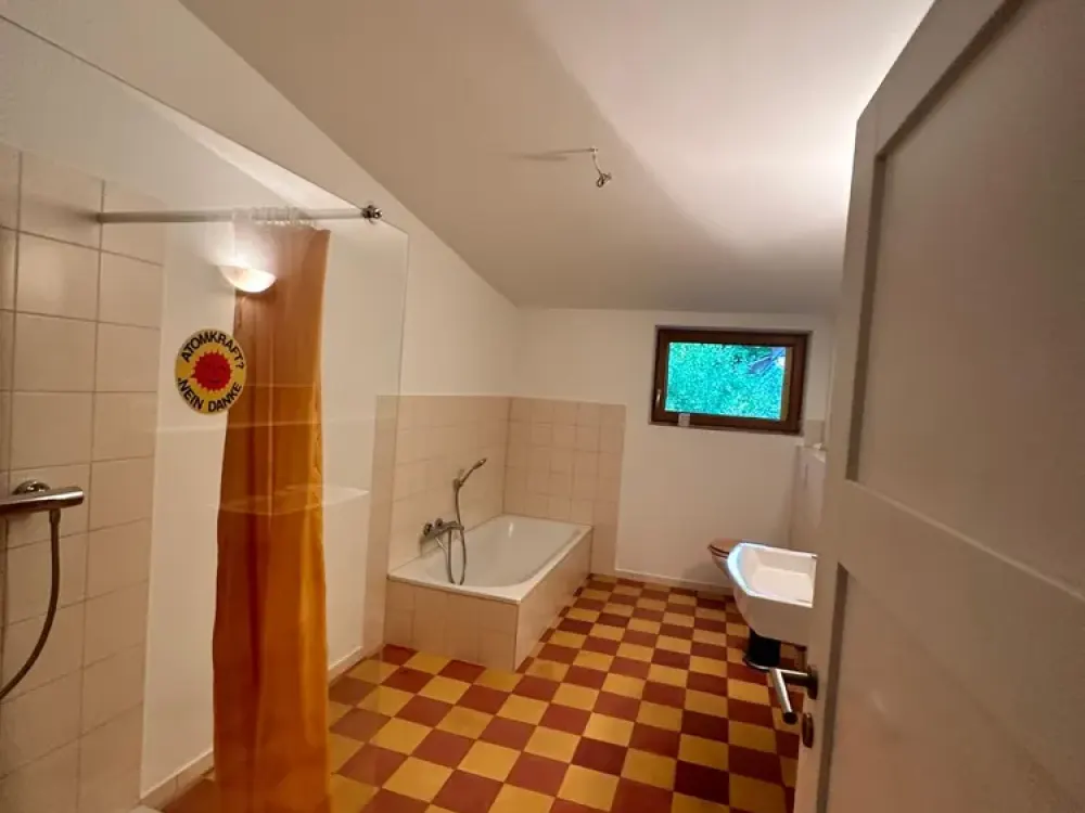Ruhige 4 Zimmer Wohnung im Passivhaus in Hamburg Volksdorf