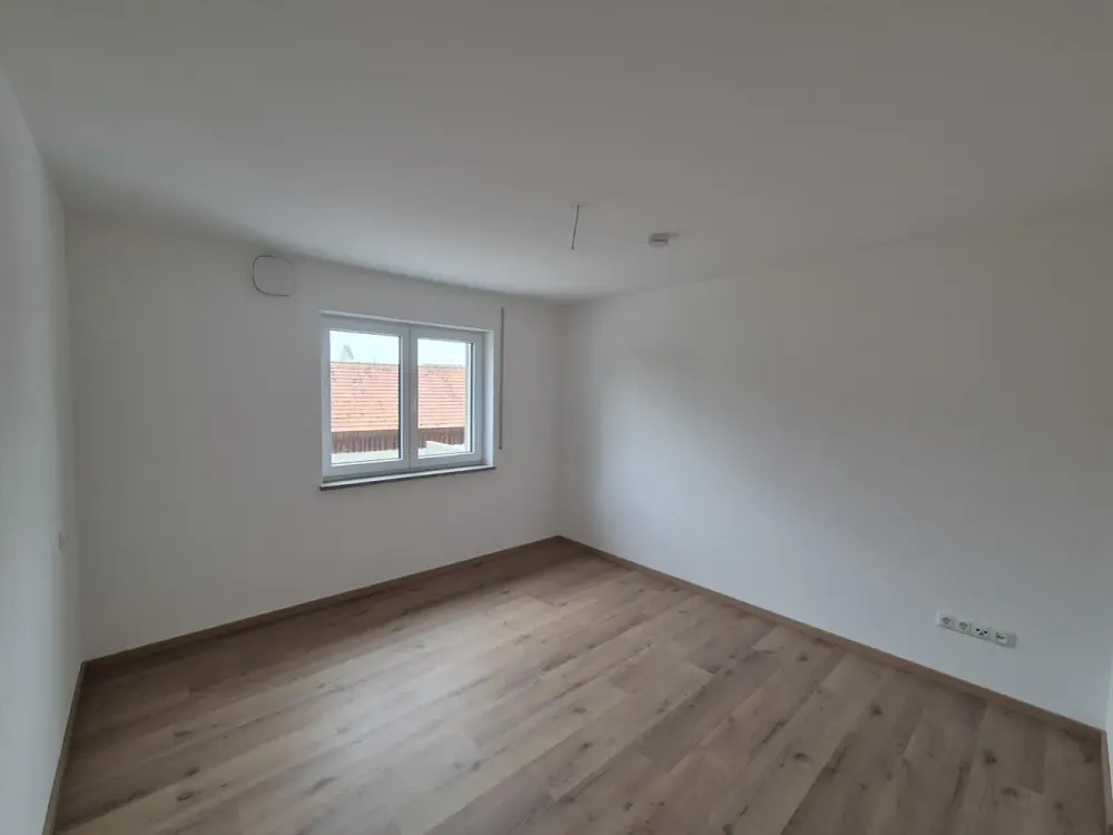Im Herzen von Erkheim: neue 2-Zimmer-Wohnung mit Balkon!