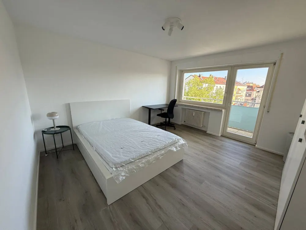 2 möblierte WG-Zimmer mit eigenen Balkonen in heller 2‐Zimmer‐Wohnung, zentral, mit Aufzug, all-in, Friedrichshafen