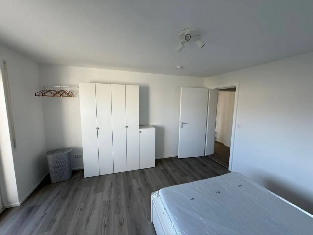 2 möblierte WG-Zimmer mit eigenen Balkonen in heller 2‐Zimmer‐Wohnung, zentral, mit Aufzug, all-in, Friedrichshafen