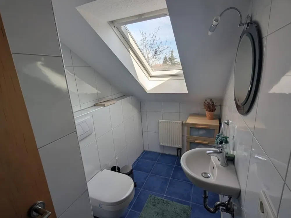 Vermieter eine wunderschöne, elegante Dachgeschosswohnung