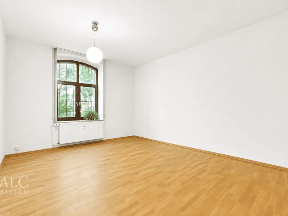 Großzügige 130 m² Erdgeschosswohnung in zentraler Lage von Düsseldorf-Pempelfort