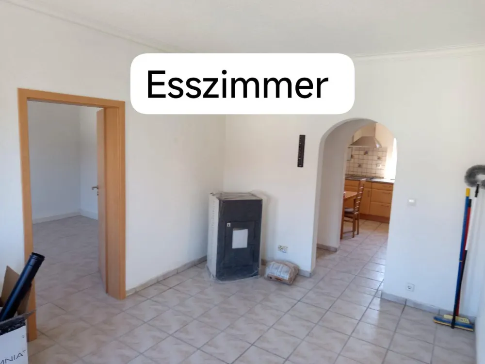 4-Zimmer-Wohnung mit Küche, Bad und Keller in Markgröningen