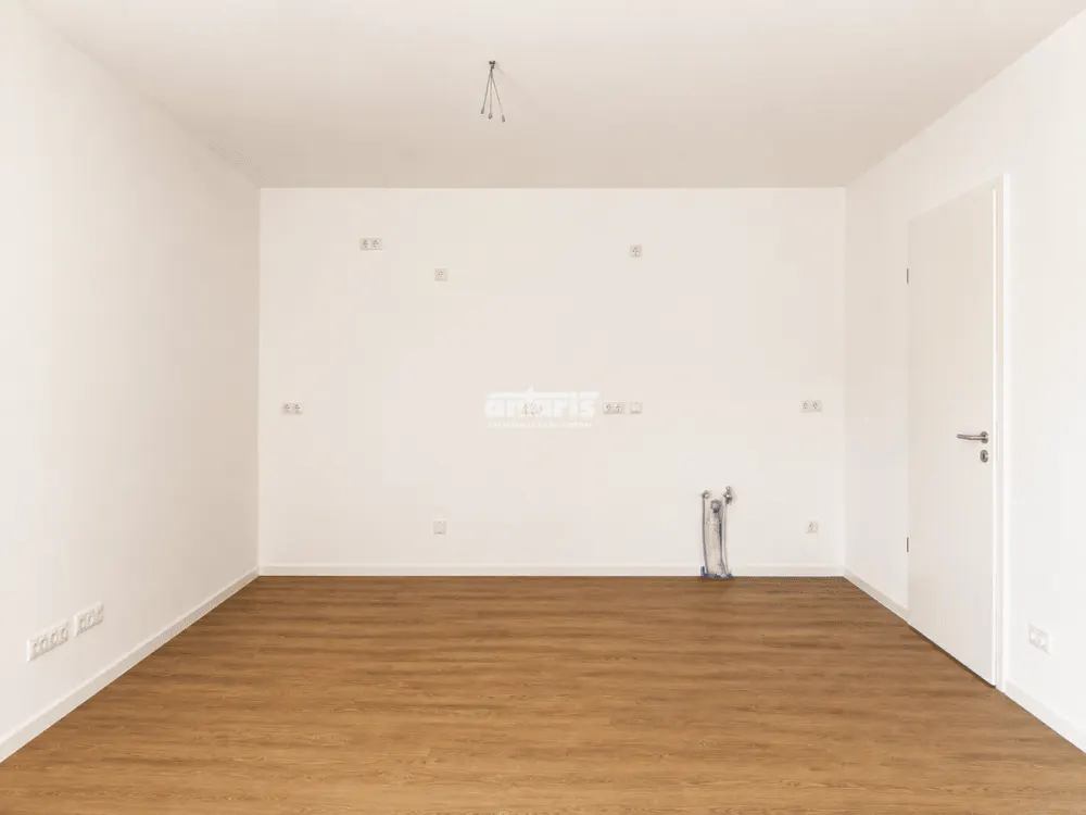 antaris Immobilien GmbH ** 3-Room Apartment at Steigereck - Spacious Living with Two Bathrooms **