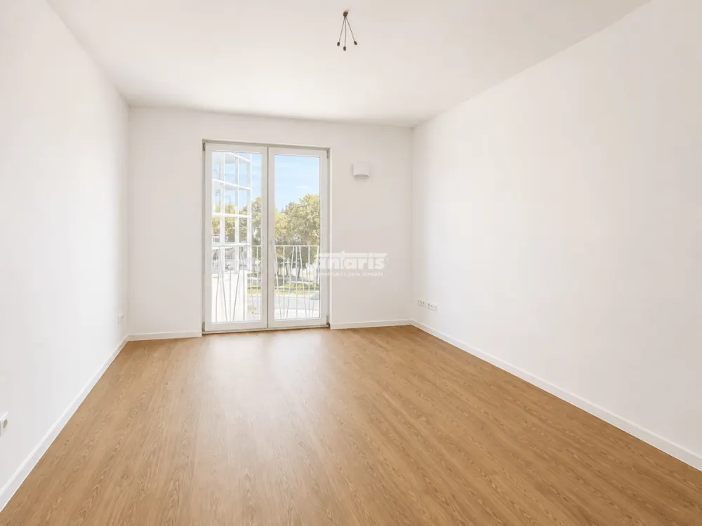 antaris Immobilien GmbH ** 3-Room Apartment at Steigereck - Spacious Living with Two Bathrooms **