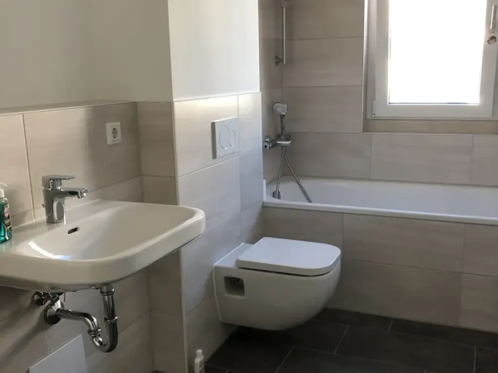 Erstbezug: stilvolle 2-Zimmer-Wohnung mit EBK und Balkon in München (Aubing-Lochhausen-Langwied)