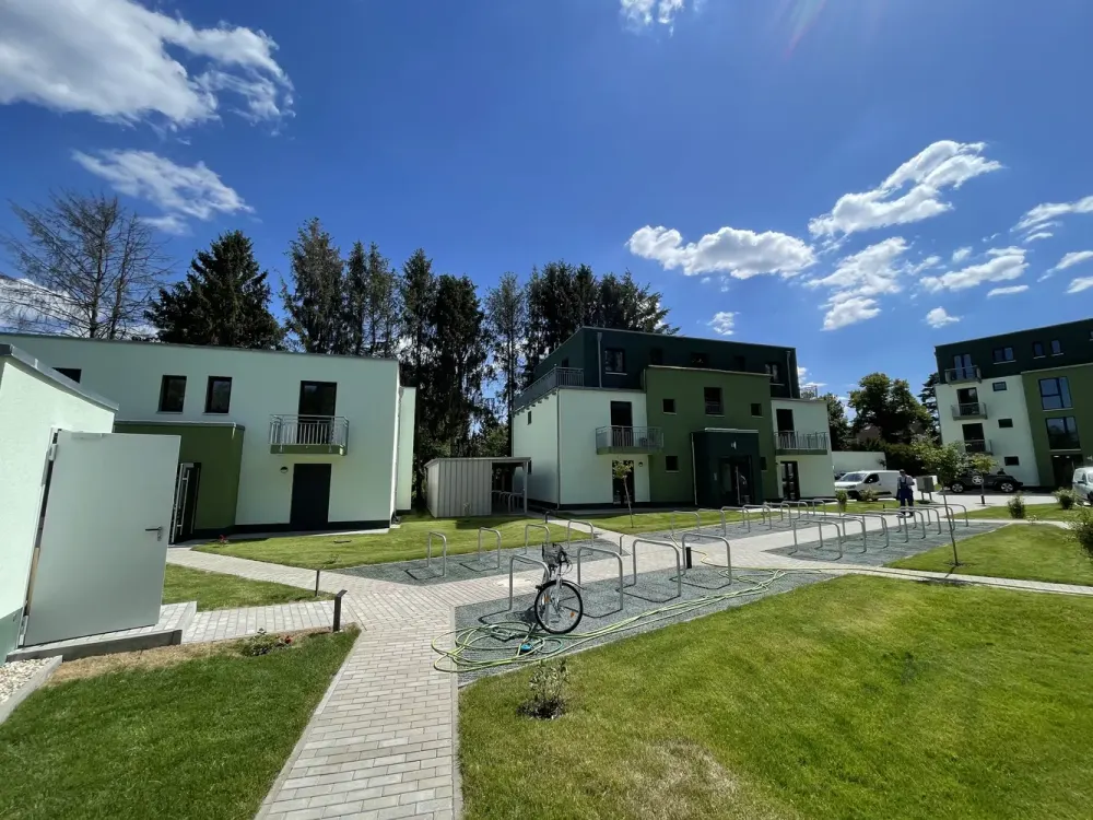 Bes. Sonntag 13.9. um 19 Uhr Dachwohnung/Penthouse mit 2 DG-Terrassen, Einbauküche