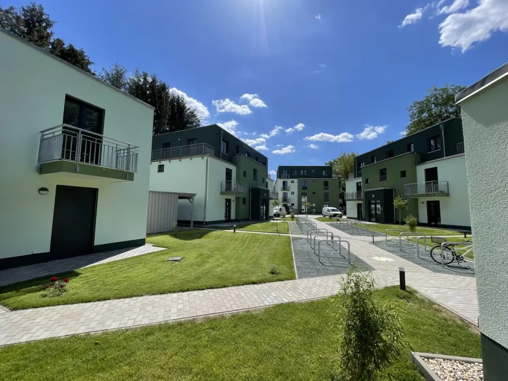 Bes. Sonntag 13.9. um 19 Uhr Dachwohnung/Penthouse mit 2 DG-Terrassen, Einbauküche
