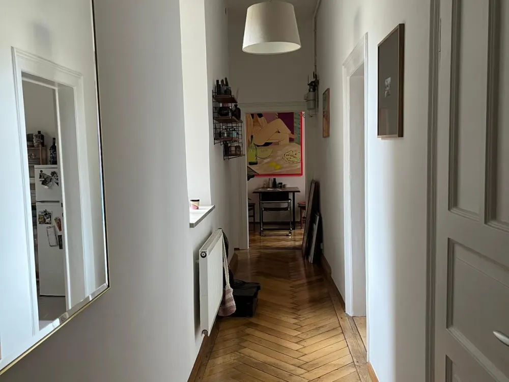 Schöne 2-Zimmer-Erdgeschosswohnung im ruhigen Hinterhof eines gepflegten Denkmalanwesens in Haidhausen
