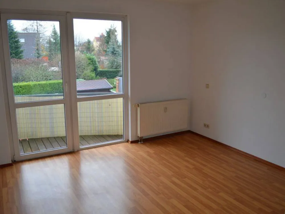 3 Zimmer Wohnung mit Balkon und Pkw Stellplatz