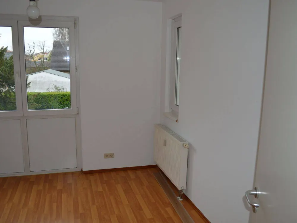 3 Zimmer Wohnung mit Balkon und Pkw Stellplatz