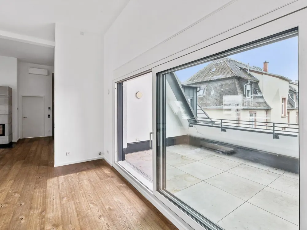 Stilvolles Vier-Zimmer-Penthouse mit Dachterrasse und besonderem Wohnkomfort