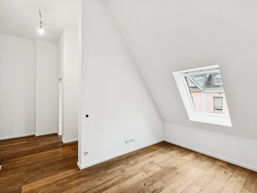Stilvolles Vier-Zimmer-Penthouse mit Dachterrasse und besonderem Wohnkomfort