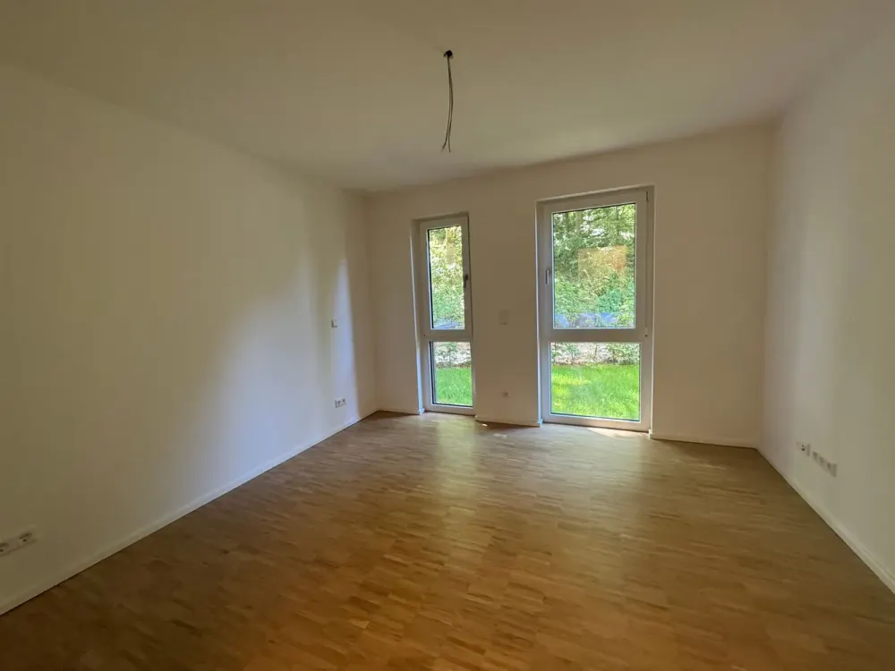 Modern 3-Room Apartment with Terrace and Garden