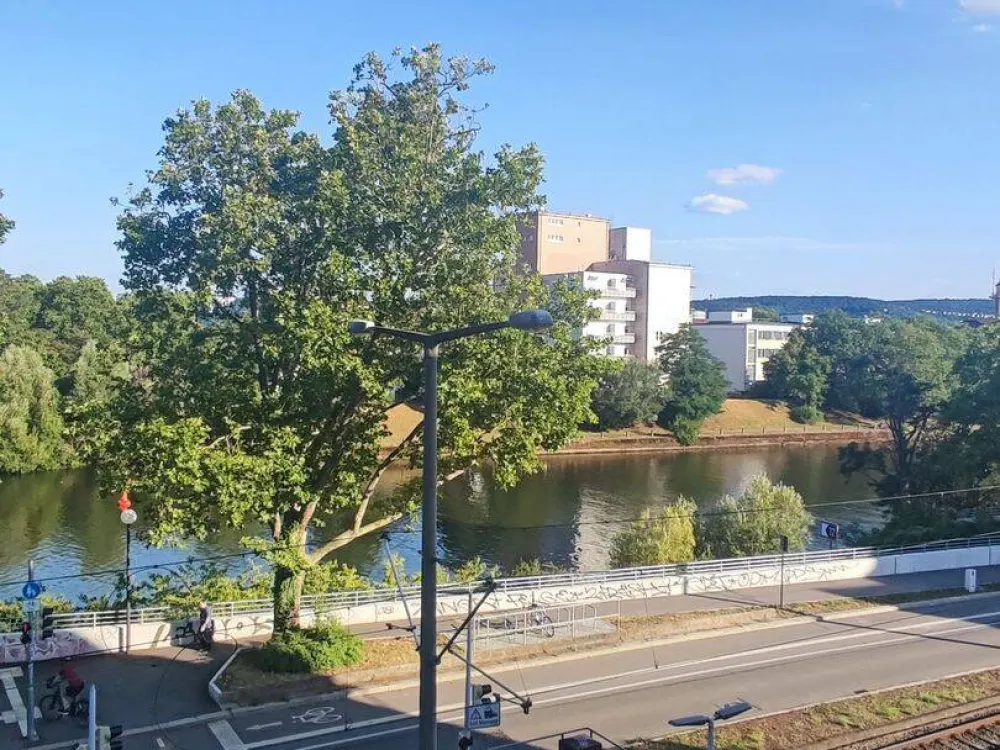 3-Zimmer-Wohnung mit Neckarblick & Loggia | U14 vor der Haustür | 82 m²