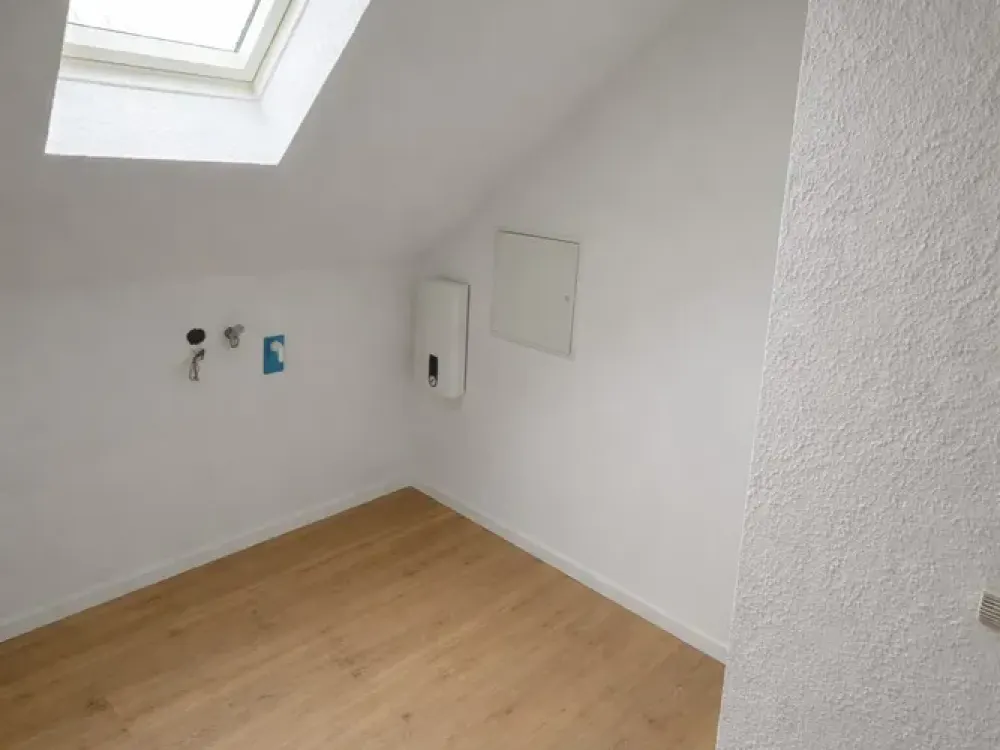 Wohnen mit Charakter: 3,5-Zimmer-Dachgeschosswohnung in Pattensen