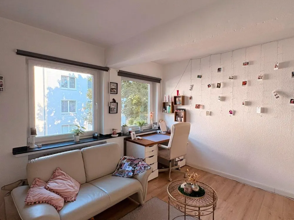 Schöne 3er WG Wohnung 86m² mit Einbauküche in der Leibnizstraße