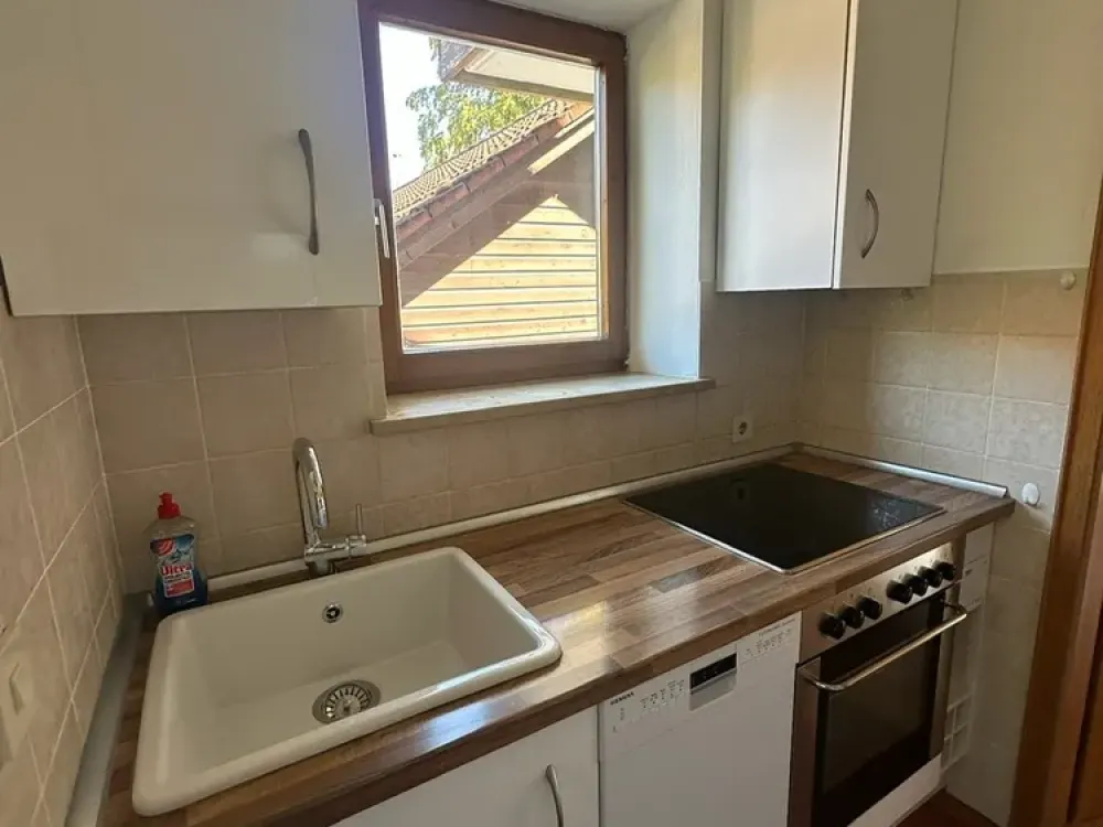 Ruhige 1,5-Zimmer-Erdgeschosswohnung mit Balkon in Starnberg