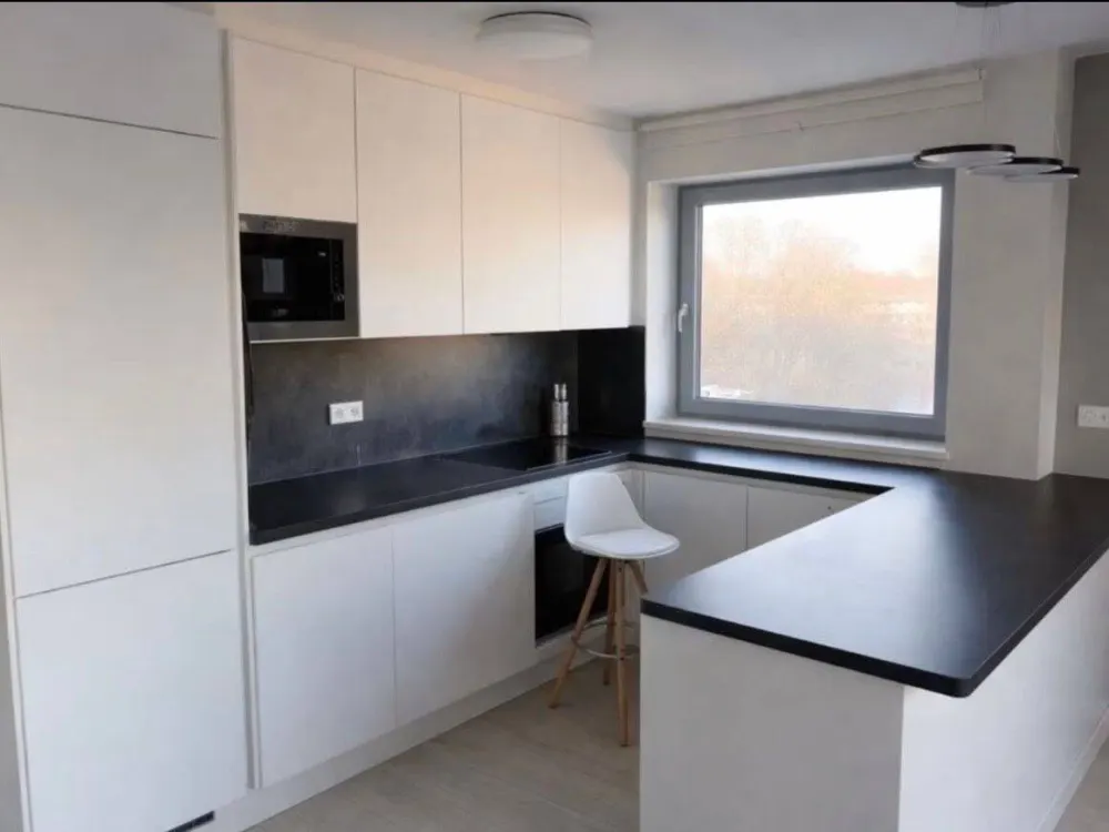 Moderne 3 Zimmer Wohnung mit Ballon in Siemensstadt