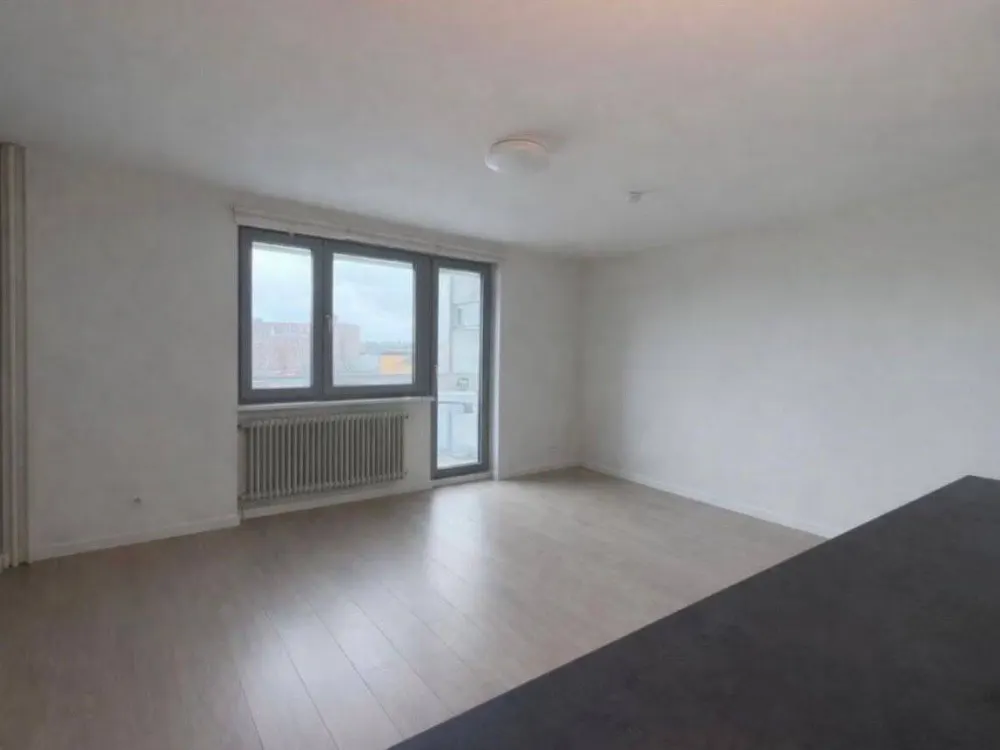 Moderne 3 Zimmer Wohnung mit Ballon in Siemensstadt