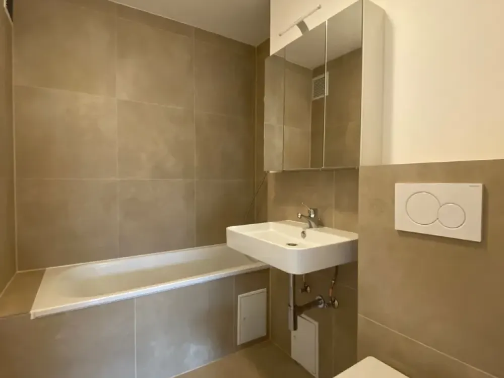 Exklusives Zimmer frei in 4er - WG !, Raimundstraße 100 in Frankfurt am Main 🏡 - ab dem 01.10