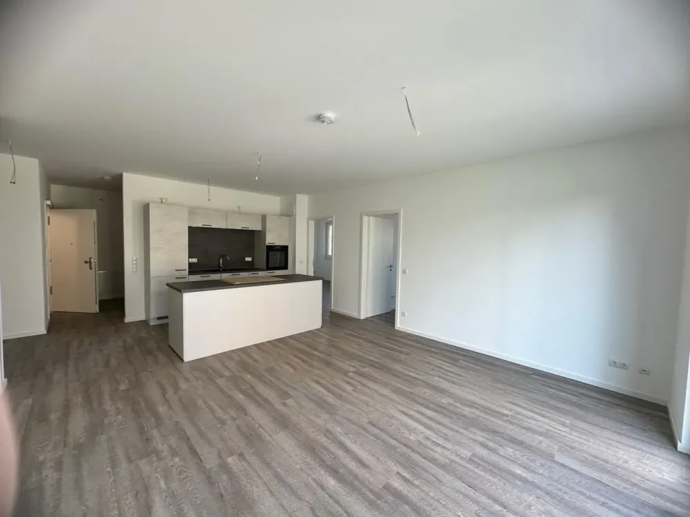 Exklusive, neue 4-Zimmer-Wohnung mit Terrasse in Berlin-Karlshorst