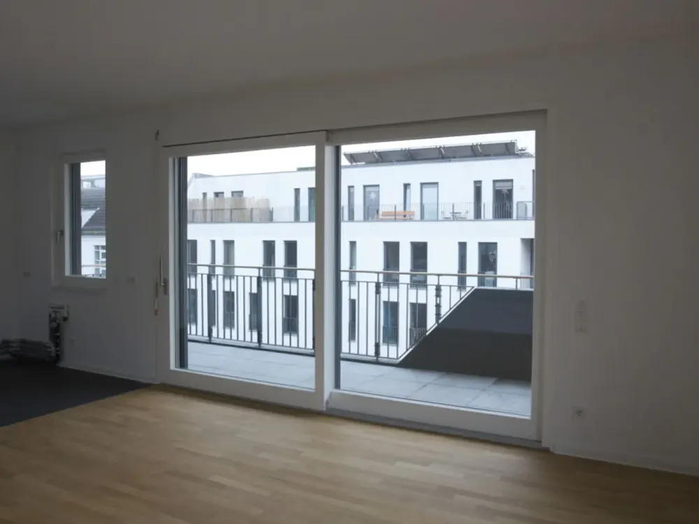 Neubau am Wasser: helle 3-Zimmer-Wohnung mit Südwest-Balkon auf der Stralauer Halbinsel