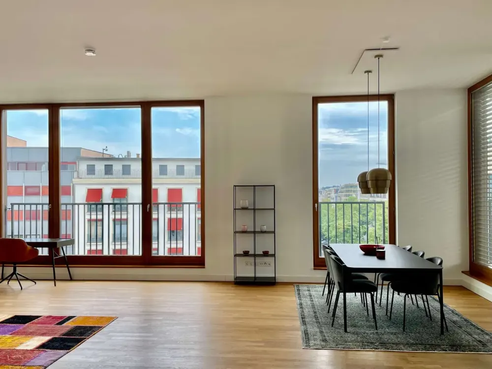 Exklusive Dachgeschosswohnung mit Terrasse in begehrter City-West-Lage