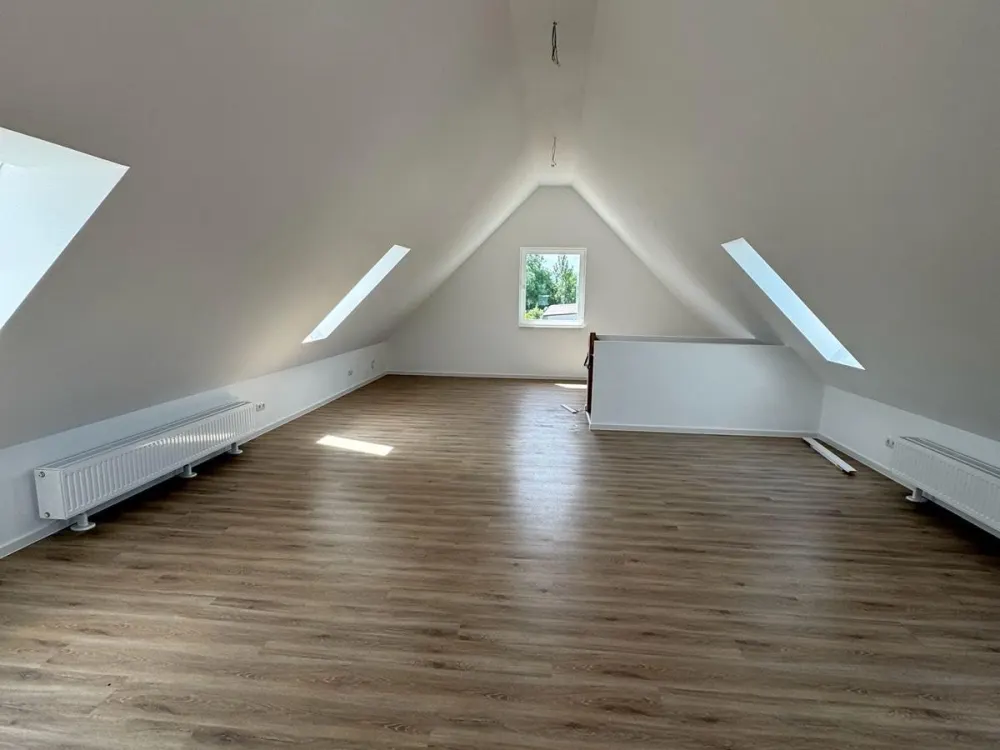 Erstbezug nach Sanierung: 4 Zimmer Wohnung