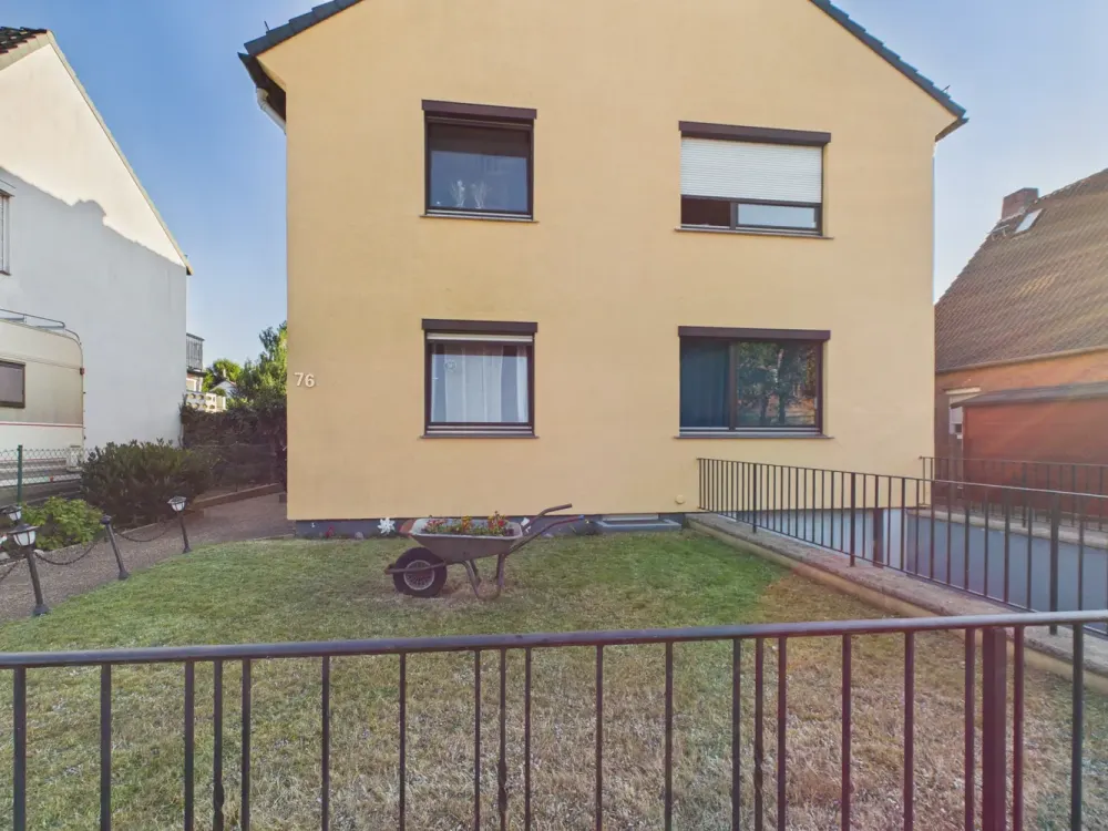 5-Zimmer-Wohnung mit Garten, Pool & 2 Garagen in Sebaldsbrück