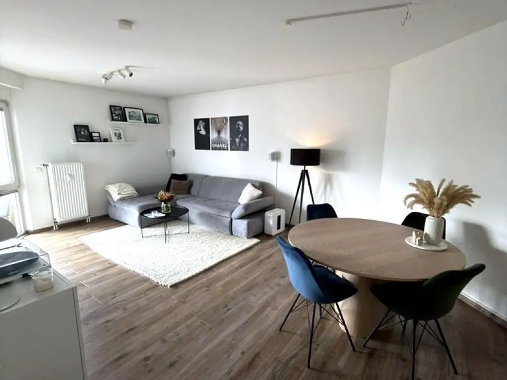 Sonnige 2-Zimmer Wohnung mit Balkon (Süd-West) 2. OG in Mettmann