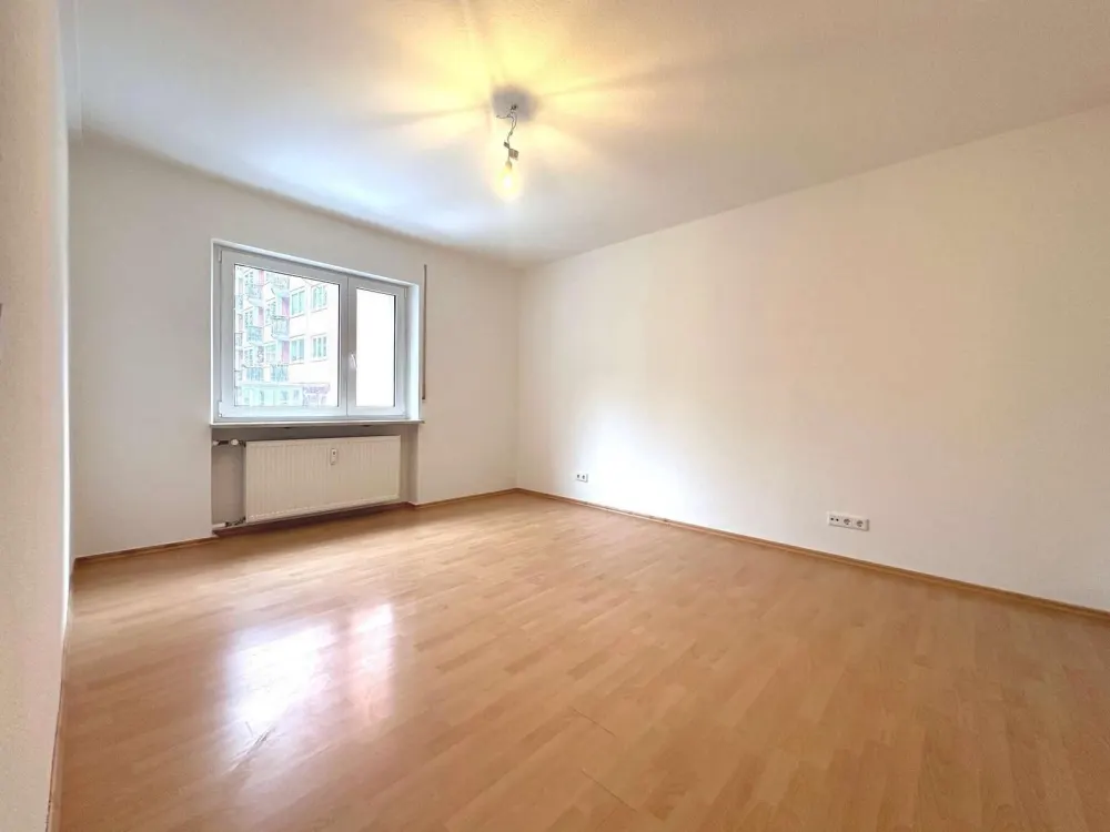 HEGERICH: Ruhige 2-Zimmer-Wohnung in idealer Lage an der Wöhrder Wiese