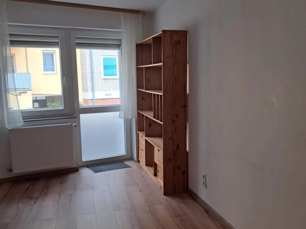 2-Zimmer Wohnung mit Balkon nur an Student