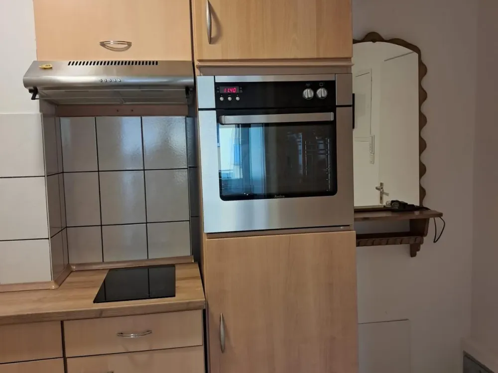 2-Zimmer Wohnung mit Balkon nur an Student