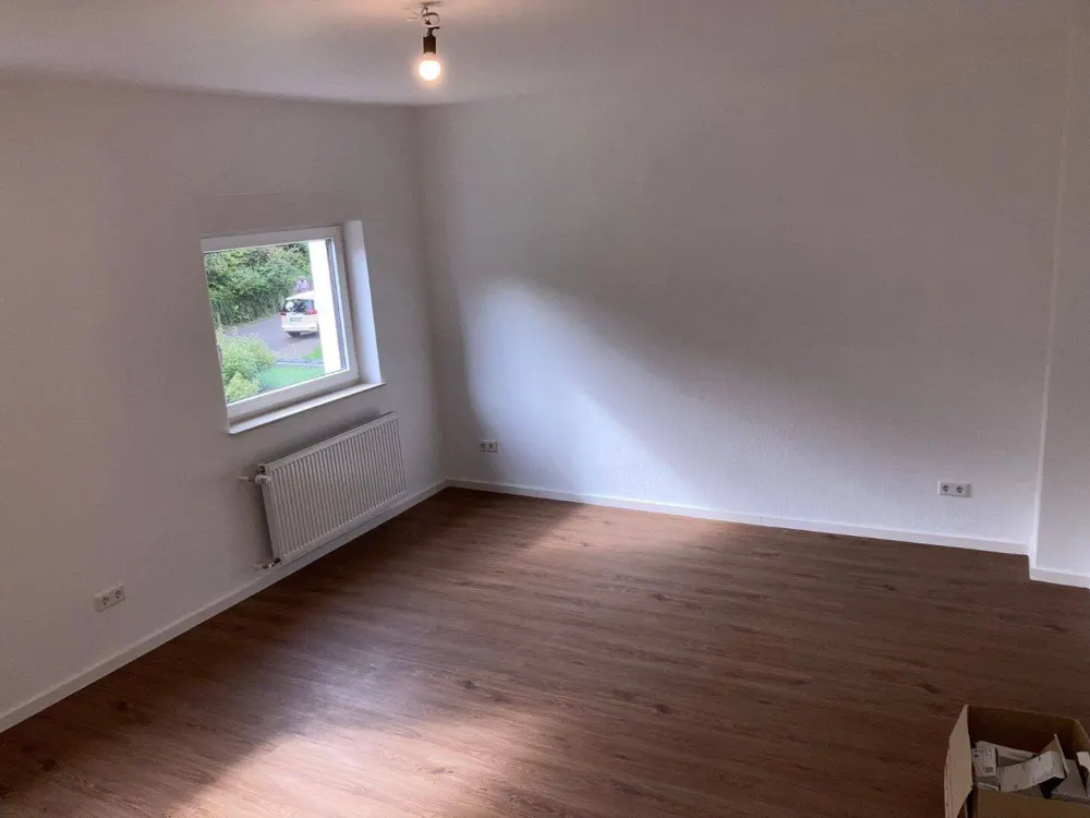 Frisch saniertes, helles Reihenhaus in ruhiger Lage von Saarbrücken [HMR-O42E01]