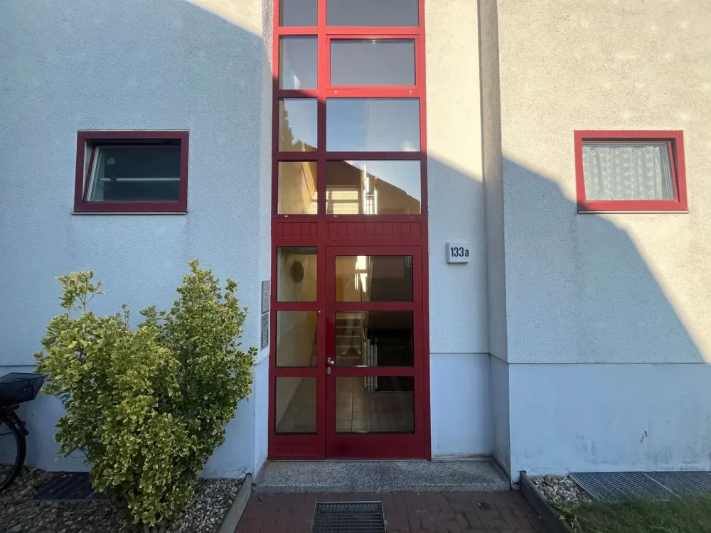 Großziethen | Helle Maisonette-Wohnung mit offener Galerie