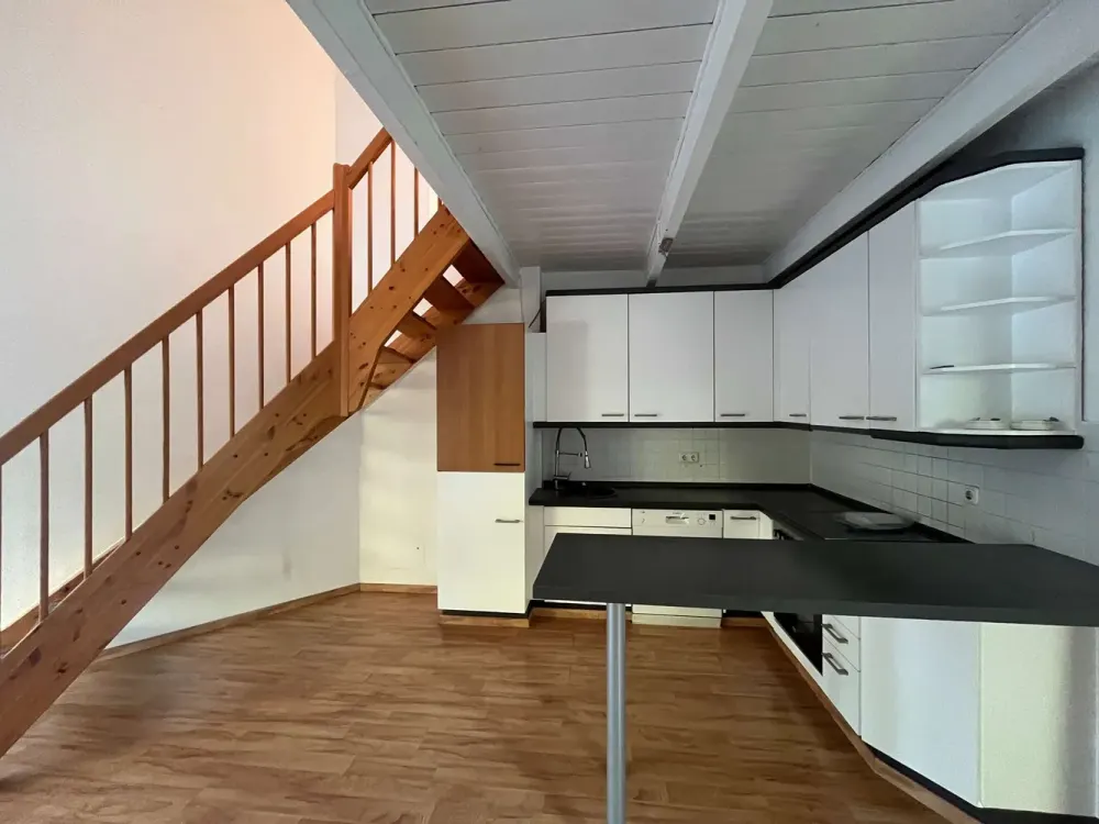 Großziethen | Helle Maisonette-Wohnung mit offener Galerie