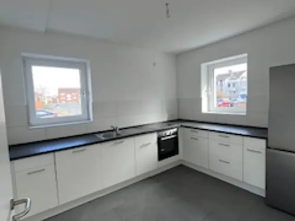 Attractive 2-Room Apartment in Garbsen, Direct Contact: 0511-2800677