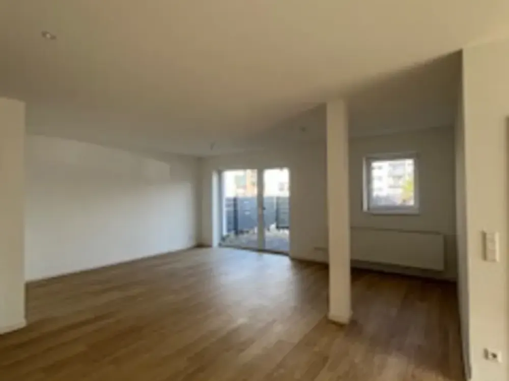 Attractive 2-Room Apartment in Garbsen, Direct Contact: 0511-2800677