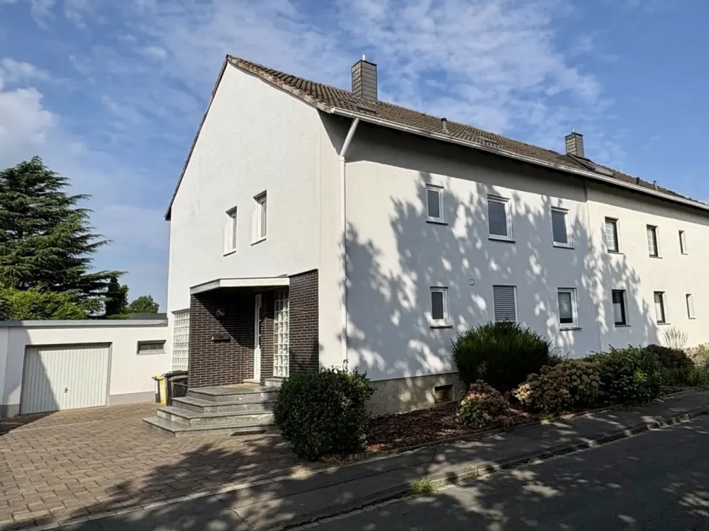 Helle, renovierte 4-Zimmer-Wohnung mit großem Südbalkon in Dortmund-Aplerbeck