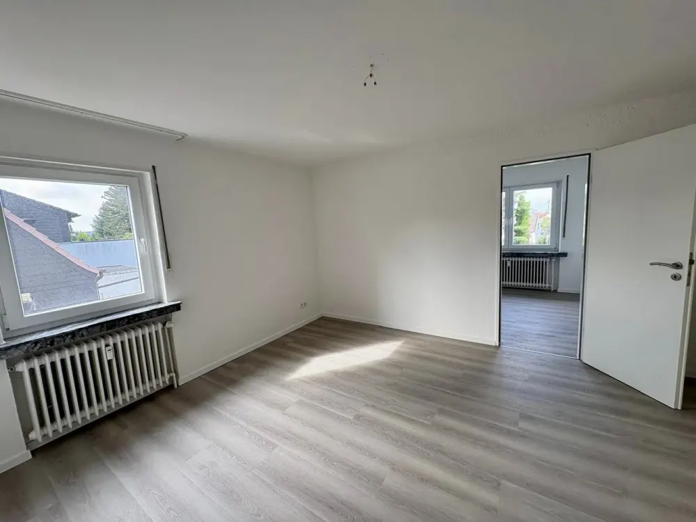 Helle, renovierte 4-Zimmer-Wohnung mit großem Südbalkon in Dortmund-Aplerbeck