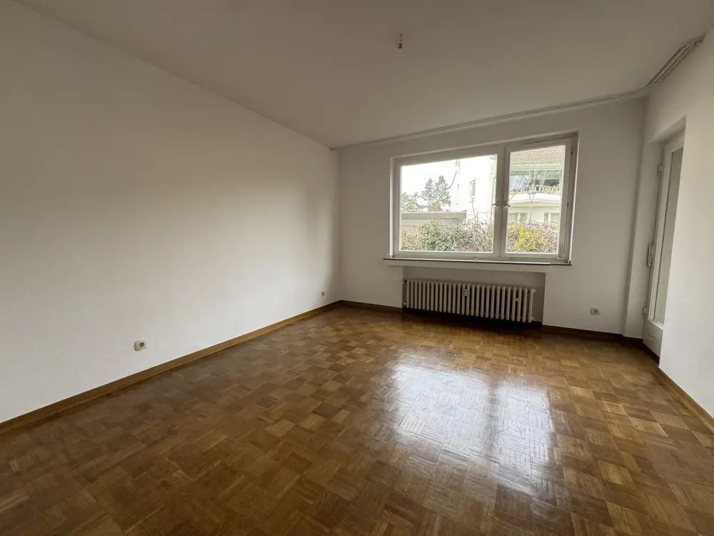 Flehe: 2 Zi EG-Wohnung am Deich mit Rheinblick und Balkon